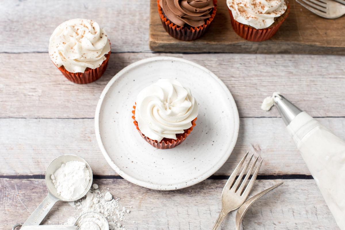 Vegan Red Velvet Cupcake – The Cupcake Collection, image size:1200x801