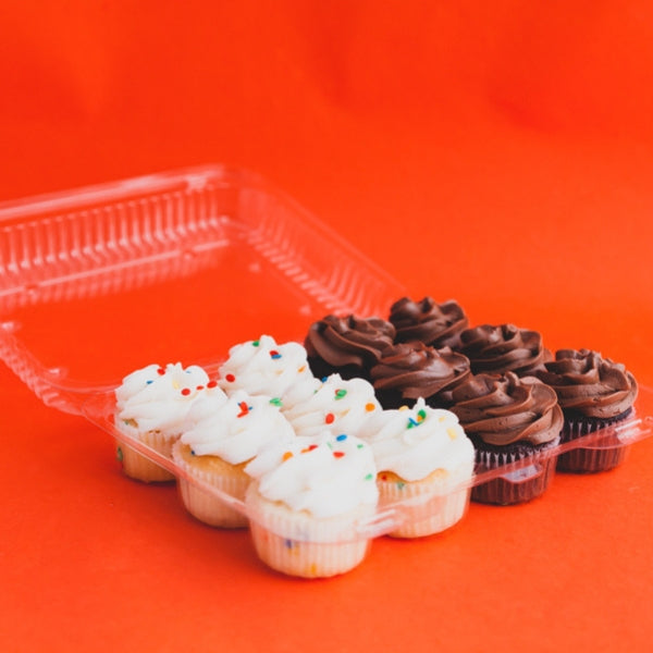THE MINI CUPCAKE for MEAL ミニカップケーキの本と雑貨 Two Dozen Mini Cupcakes | Little Miss Cupcape